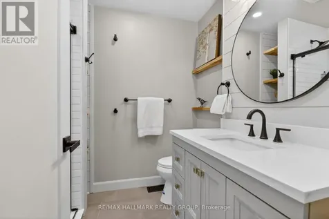 104 Wilbert Cox Drive Ottawa ON K0A 1L0