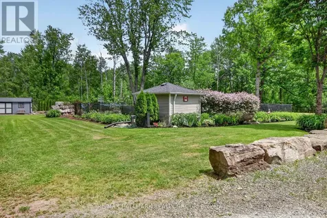 104 Wilbert Cox Drive Ottawa ON K0A 1L0