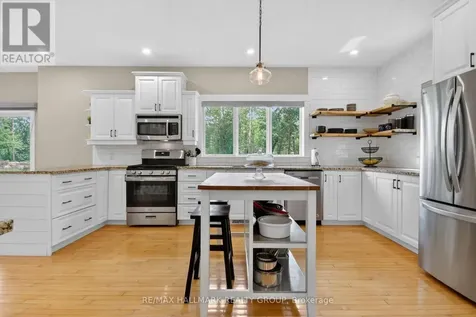 104 Wilbert Cox Drive Ottawa ON K0A 1L0