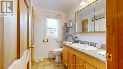 20 Crawford Street Brockville ON K6V 1S3