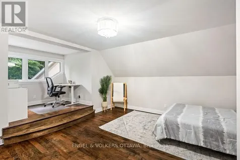 1412 Houston Crescent Ottawa ON K2W 1B6