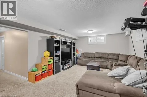 28 Banks Street Brantford ON N3T 0H7
