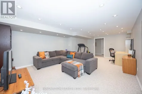 15 Whithorn Avenue Ottawa ON K2K 3B2