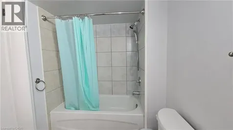 10 Doll Court Kitchener ON N2E 4H1