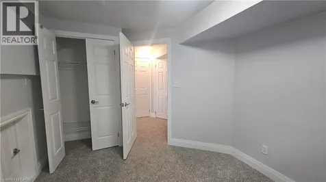 10 Doll Court Kitchener ON N2E 4H1