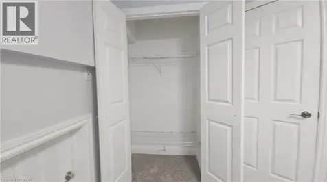 10 Doll Court Kitchener ON N2E 4H1