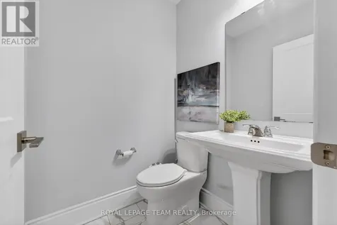 290 Ponderosa Street Ottawa ON K2V 0N4
