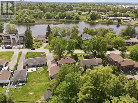 3941 Shirley Avenue Ottawa ON K1V 1H4