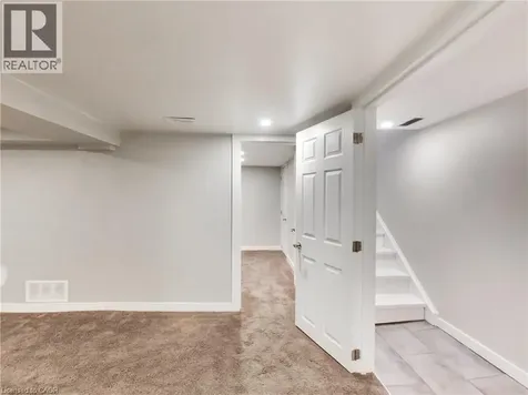 229 Parkdale Avenue North Hamilton ON L8H 5X4