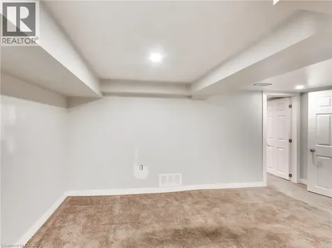 229 Parkdale Avenue North Hamilton ON L8H 5X4