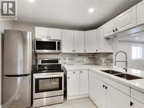229 Parkdale Avenue North Hamilton ON L8H 5X4