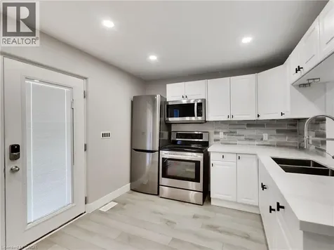 229 Parkdale Avenue North Hamilton ON L8H 5X4