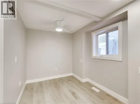 229 Parkdale Avenue North Hamilton ON L8H 5X4