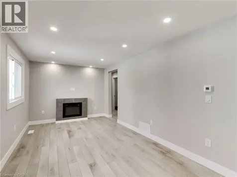 229 Parkdale Avenue North Hamilton ON L8H 5X4