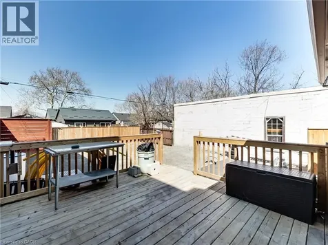 229 Parkdale Avenue North Hamilton ON L8H 5X4