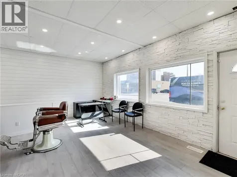 229 Parkdale Avenue North Hamilton ON L8H 5X4