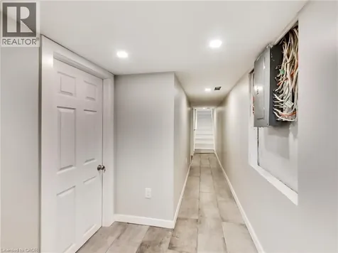 229 Parkdale Avenue North Hamilton ON L8H 5X4