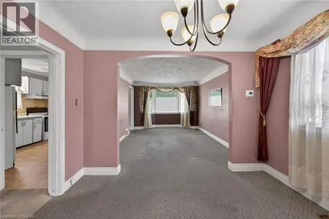 167 Taylor Avenue Hamilton ON L8K 3T1