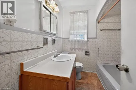 167 Taylor Avenue Hamilton ON L8K 3T1