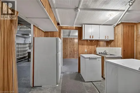 167 Taylor Avenue Hamilton ON L8K 3T1