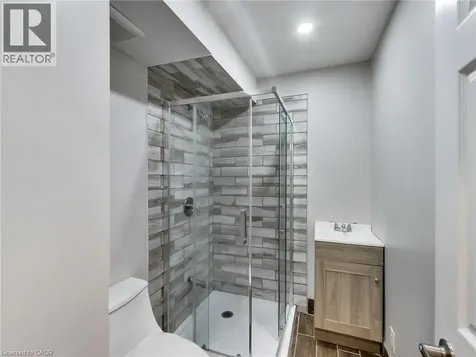 229 Parkdale Avenue North Hamilton ON L8H 5X4