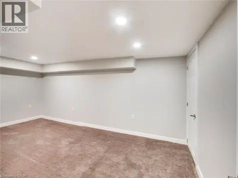 229 Parkdale Avenue North Hamilton ON L8H 5X4