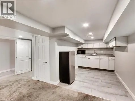 229 Parkdale Avenue North Hamilton ON L8H 5X4