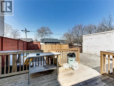 229 Parkdale Avenue North Hamilton ON L8H 5X4