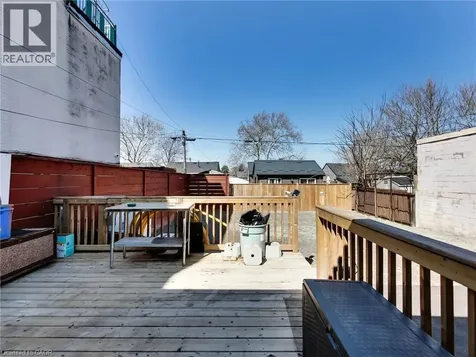 229 Parkdale Avenue North Hamilton ON L8H 5X4