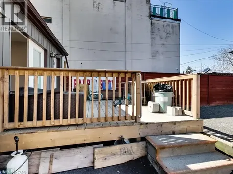 229 Parkdale Avenue North Hamilton ON L8H 5X4