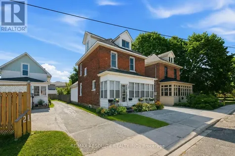 19 Leeds Street Smiths Falls ON K7A 2M6