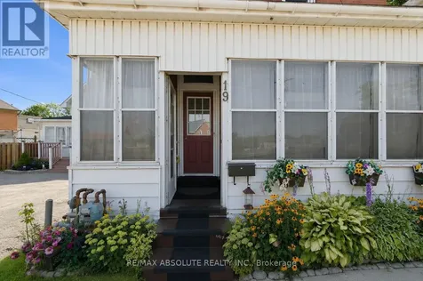 19 Leeds Street Smiths Falls ON K7A 2M6