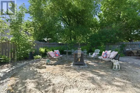 19 Leeds Street Smiths Falls ON K7A 2M6