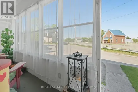 19 Leeds Street Smiths Falls ON K7A 2M6