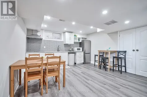 195 Greti Drive Hamilton ON L9B 1P9
