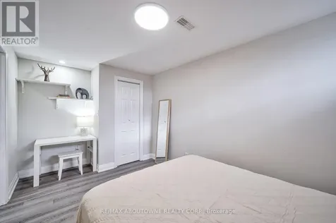 195 Greti Drive Hamilton ON L9B 1P9