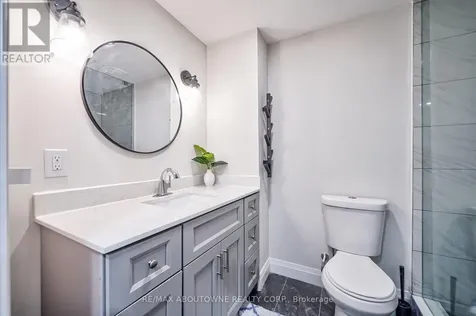 195 Greti Drive Hamilton ON L9B 1P9