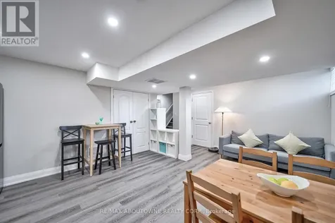 195 Greti Drive Hamilton ON L9B 1P9