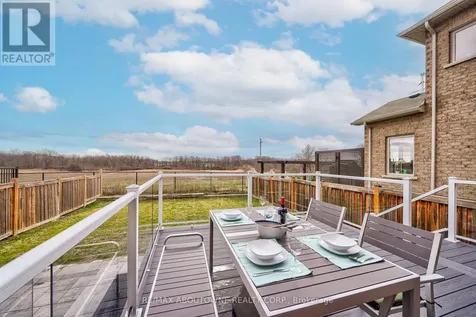 195 Greti Drive Hamilton ON L9B 1P9