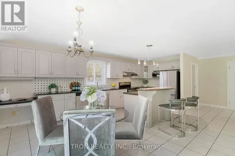 505 Yorkshire Drive Waterloo ON N2T 2V1