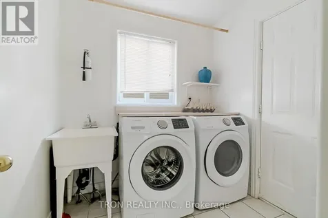 505 Yorkshire Drive Waterloo ON N2T 2V1