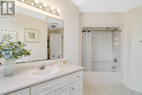 505 Yorkshire Drive Waterloo ON N2T 2V1