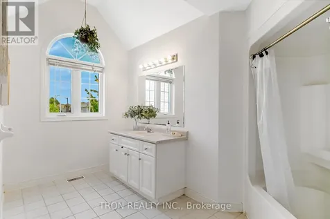 505 Yorkshire Drive Waterloo ON N2T 2V1