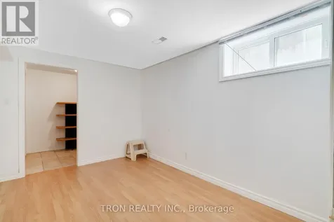 505 Yorkshire Drive Waterloo ON N2T 2V1