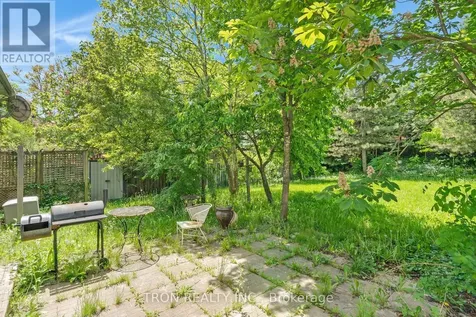 505 Yorkshire Drive Waterloo ON N2T 2V1
