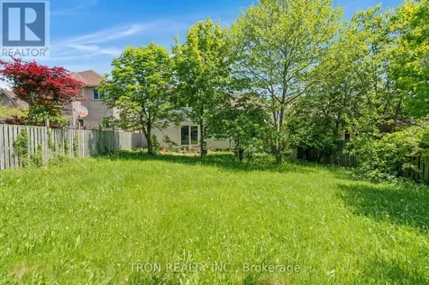 505 Yorkshire Drive Waterloo ON N2T 2V1