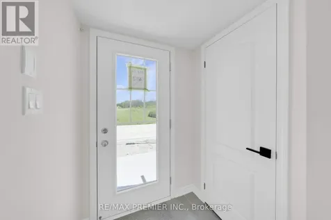 25 Sama Way Wasaga Beach ON L9Z 0K4