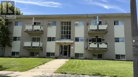 206 Indian Road Kitchener ON N2B 2S9
