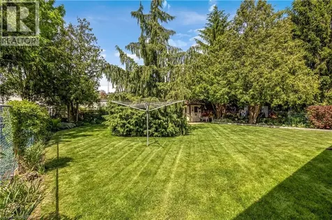 46 Brisbane Boulevard Brantford ON N3S 4L3