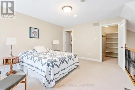 45 Turtle Point Private Ottawa ON K2K 3P1